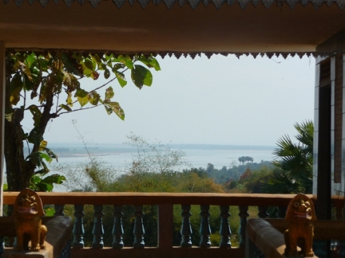 uitzicht op de Mekong vanuit de tempel